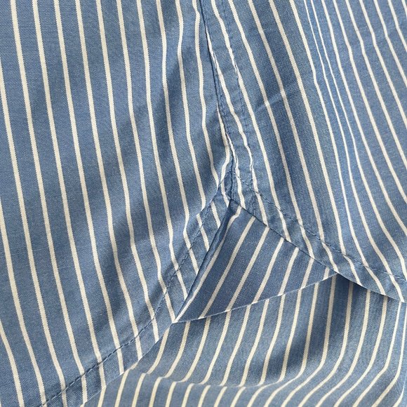 American Eagle Outfitters Button Down Shirt, Blue with White Stripes, Size 6 - Picture 6 of 7